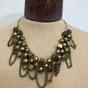 Womens Gold Colored Metal Necklace.